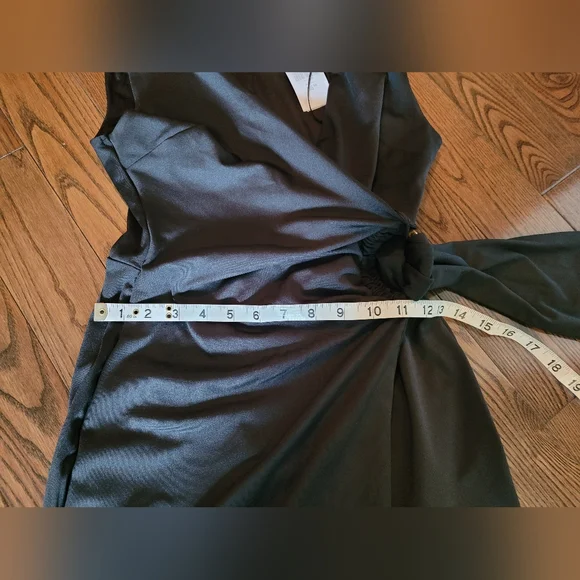 NWT Dress, gorgeous waist detail. - Picture 9 of 13